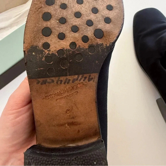 Donald J Pliner- Microfiber-Black- Slip on-Block Heel- Made in Spain- Size 8 - Picture 10 of 12